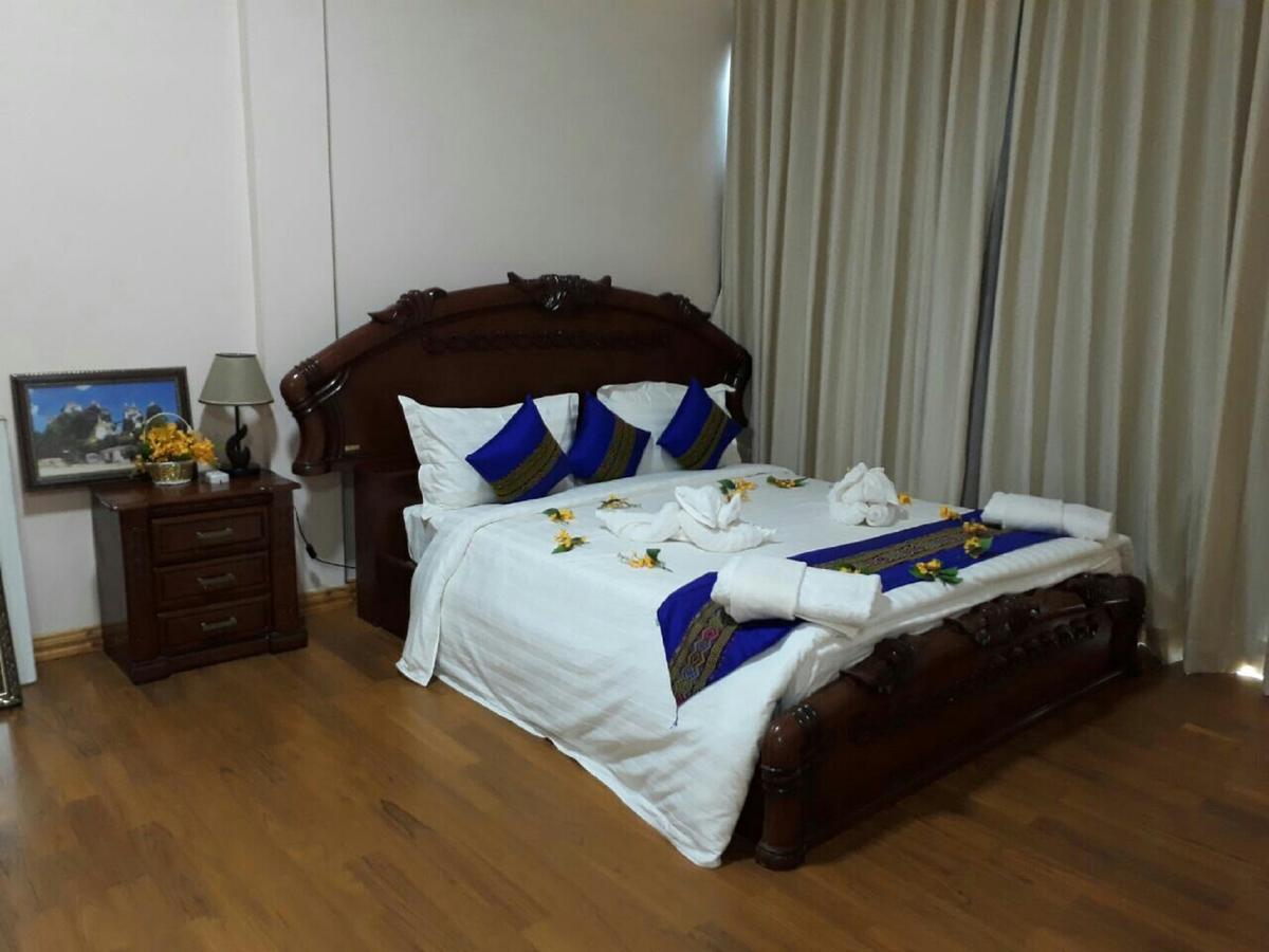 Famous Hotel Loikaw Ngoại thất bức ảnh