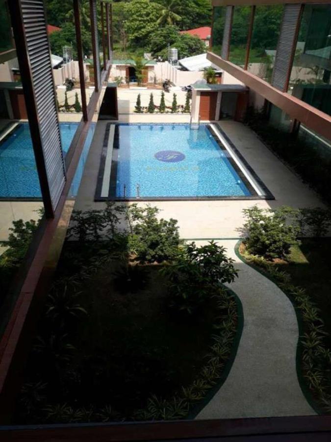 Famous Hotel Loikaw Ngoại thất bức ảnh